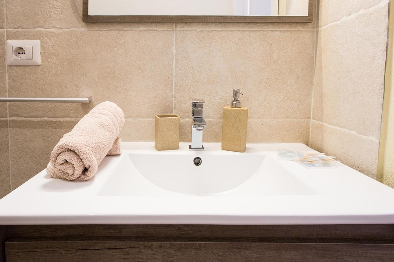 Suite Cagliaritane Notti In Centro Экстерьер фото